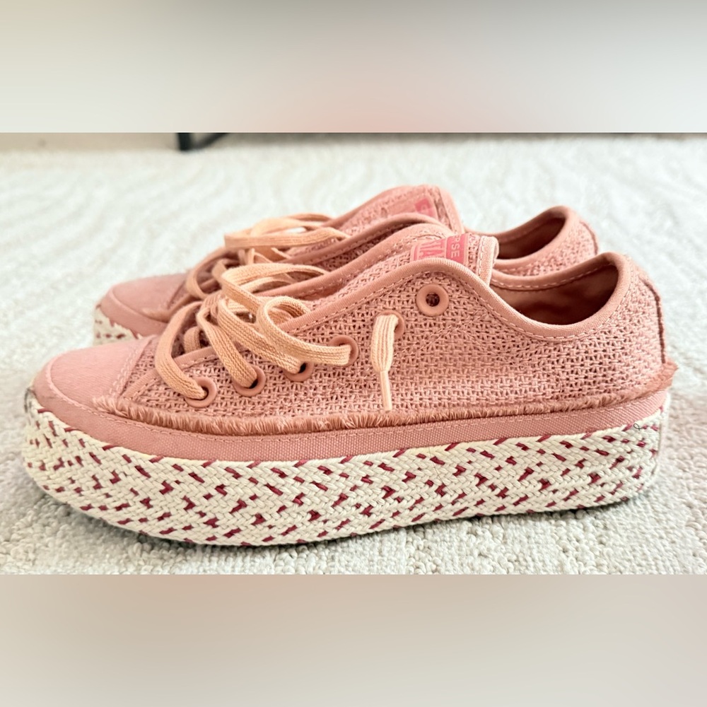 Converse Pink Sneakers with Textured Canvas and Speckled Sole